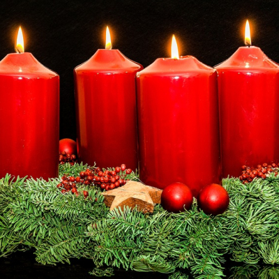 advent-wreath-4 lit